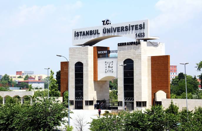 sidinyuzifadesi's tweet photo. İstanbul Üniversitesi-Cerrahpaşa'da mühendislik fak.'de tamamen yüzyüze olması kararı alınmıştır.

Üstelik yurt problemine dair en ufak bir çözüm açıklaması yapılmadan ??? Bu öğrenciler nerede kalacak ???
#iuconline https://t.co/4OEY1iysGg