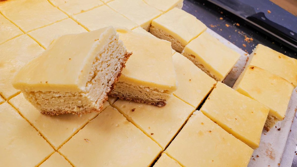 Back by popular demand, our Mystery Flavor this Saturday will be White Chocolate Cream Cheese! 😌 It’s sure to make for a fantastic start to your weekend plans! 🤍