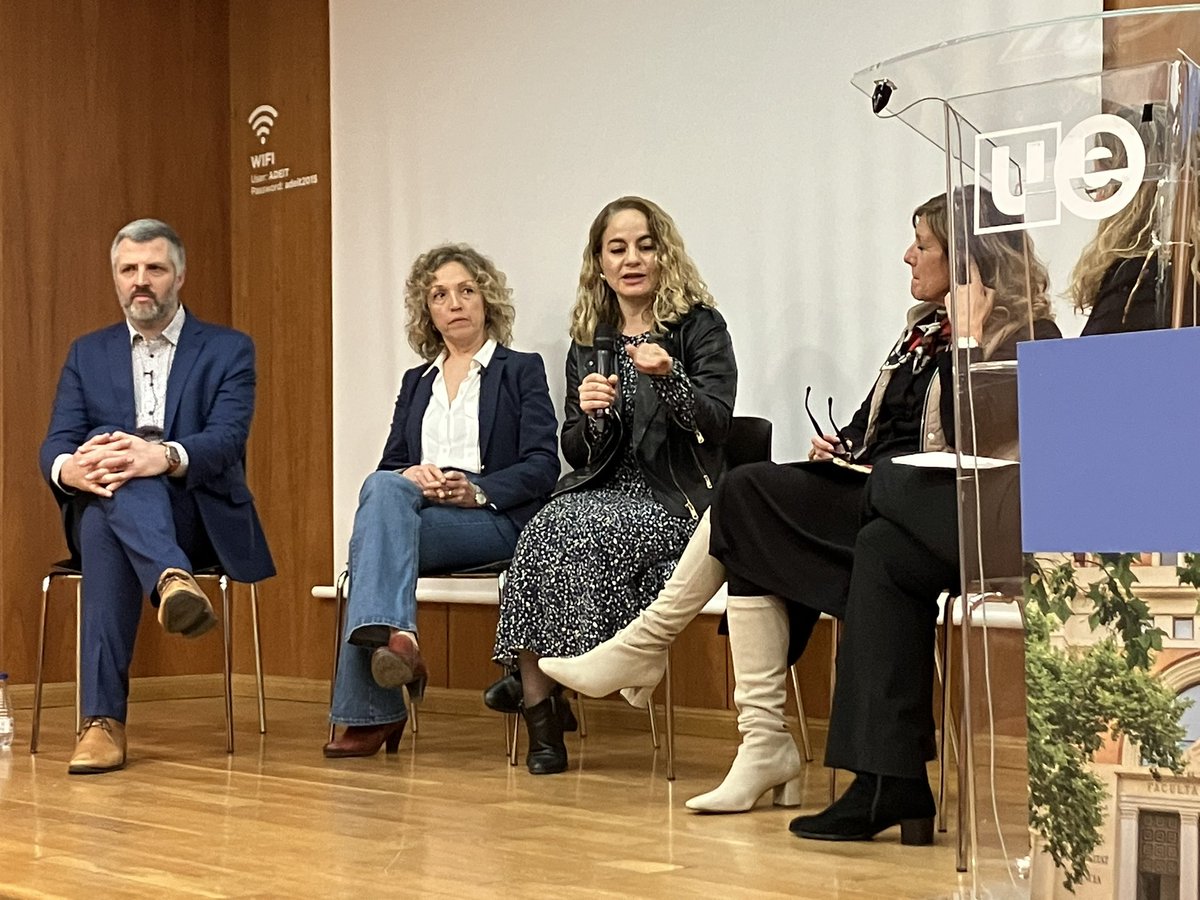 Avances en enfermedad inflamatoria intestinal compleja.Interesantísima jornada con ponentes Dolores Barrachina <a href="/UV_EG/">Universitat València</a>,Yamile <a href="/Mutua_Terrassa/">MutuaTerrassa</a> y Marc Ferrante <a href="/KU_Leuven/">KU Leuven</a>.Moderada por <a href="/Maia06523719/">Maia Bosca-Watts</a> y <a href="/pilarnos/">Pilar Nos</a> Organizada por <a href="/incliva/">snayder daniel</a> y <a href="/pharmacologyvlc/">Pharmacology Valencia</a>. #IBD #Crohns #ColitisUlcerosa