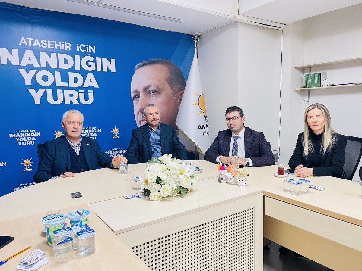 bbismailerdem's tweet photo. İlçemize gelen afetzede ailelere vekilimiz @mustafaatas beyle ziyarette bulunduk. Akabinde Ataşehir ilçe teşkilatı olarak depremzedelere ve afet bölgesine yönelik yaptıptığımız ve yapacağımız çalışmaları mahalle başkanlarımızla birlikte değerlendirdik. https://t.co/LtRqzZzfp2
