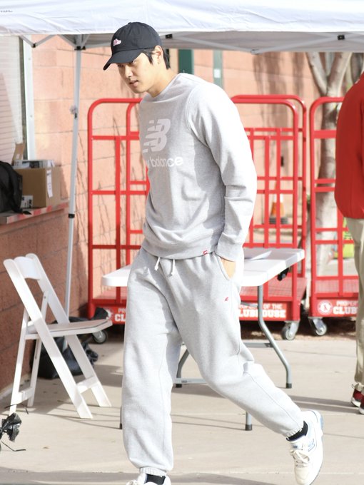 幅広type 大谷翔平 ニューバランス パーカー | terepin.com