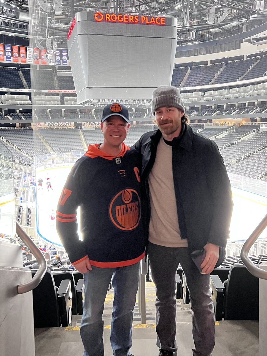 Well that was very unexpected!!! Thanks to my little brother <a href="/KocurDrew/">Drew Kocur</a> Wow, made it to the Mecca of any Oiler fan. Got to shoot the breeze with future HOF <a href="/DuncanKeith/">Duncan Keith</a> oilers broadcast team <a href="/EdmontonJack/">Jack Michaels</a> and <a href="/GenePrincipe/">Gene Principe</a>  #SoThankful
#FuckCancer
#KocurStrong