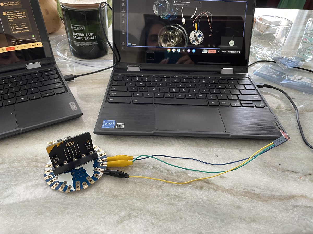 mo_iran's tweet photo. Climate Action workshop was so much fun today! We make a Bee Counter with our microbits. @InkSmith3D @ETFOeducators https://t.co/L1QmXB9K67