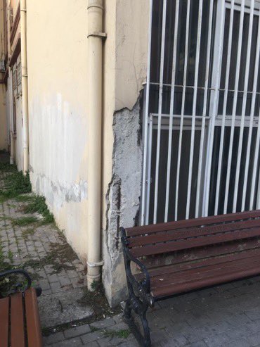 istabip's tweet photo. Cerrahpaşa Tıp Fakültesi, yetkililerin yıllardan beri defalarca söz verdiği gibi, depreme dayanıklı olacak şekilde bir an önce yerinde yeniden yapılandırılmalıdır! #CerrahpaşaMezarOlmasın https://t.co/7rVkH4dU3x