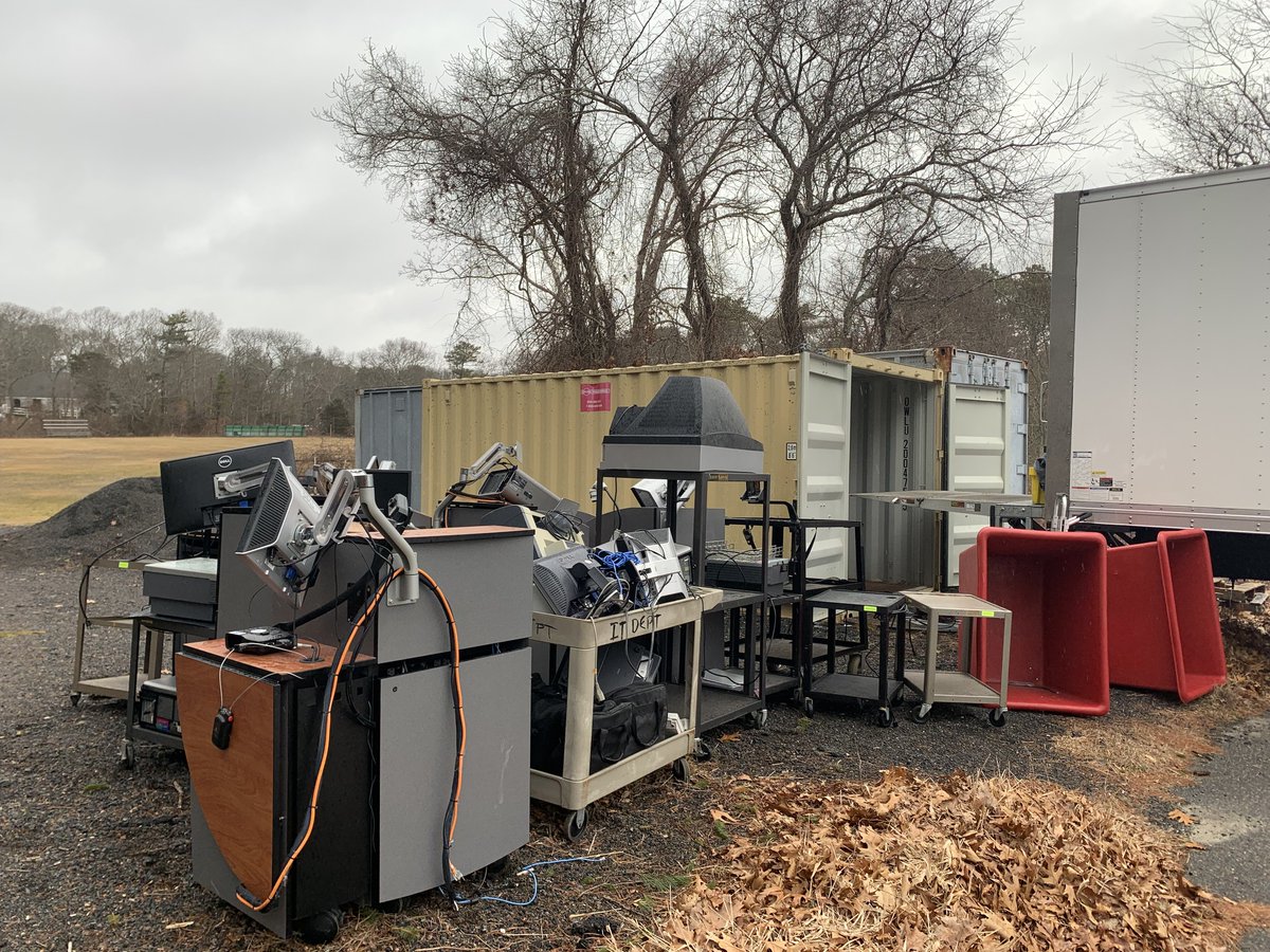 CapeCodComCol's tweet image. Goodbye old tech, hello modern classrooms!👋🏼👨🏻‍💻 Our I.T. team is upgrading to new D7&apos;s for even more HyFlex options, and recycling our old equipment with shredded hard drives for security ♻️🔒 #OutWithTheOld #InWithTheNew #Recycling