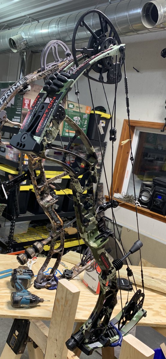 electric_hunt's tweet photo. Thank you to Jim and Jimmy Lutz at Lutz Archery in Montello WI for setting me up with a new Darton Prelude by @blackeaglearrow !  Jimmy had me shooting a bullet hole in 3 shots. 
Has a good draw cycle for the crazy speed with great back wall and holds solid at draw. 29.5”@ 70lb https://t.co/u7mH6TLj7v