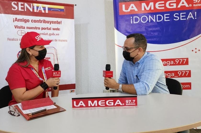 SENIAT_Oficial's tweet photo. Jefa de @seniatbarinas adscrita a @SENIAT_GTRLA, informó sobre la declaración y pago del #ISLR en el programa #EnergyPlay en #La Mega 97,7F.M. #Barinas
#PorVenezuelaDeclaraYPaga
#SENIATPotenciaLaEconomía https://t.co/5Vp7UtihCX