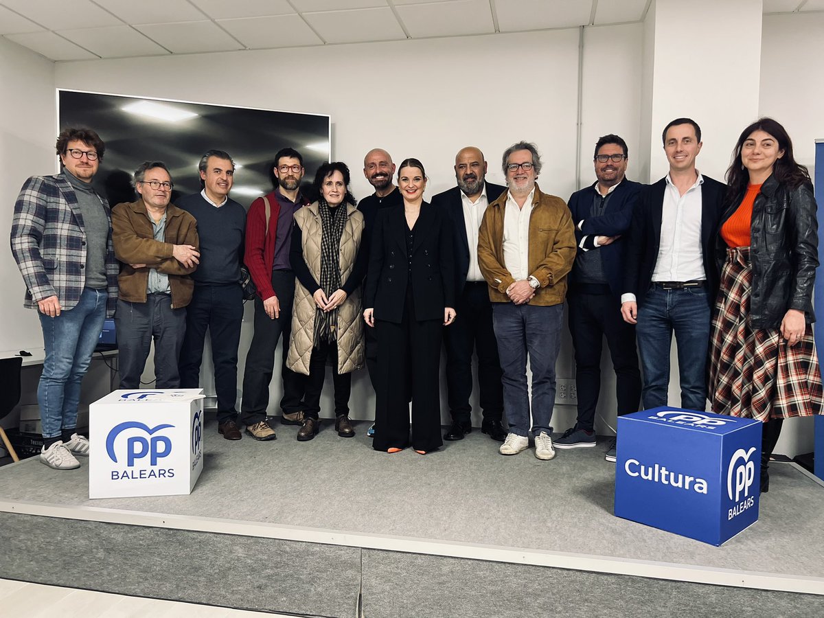 Propostes de <a href="/MargaProhens/">Marga Prohens</a> per a la #cultura:

✅ Llei d’Indústries Culturals
✅ Llei de la Música 
✅ Obrir espais públics per a exposicions
✅ Fira Internacional d’Art Contemporani a Balears

#ProhensPresidenta