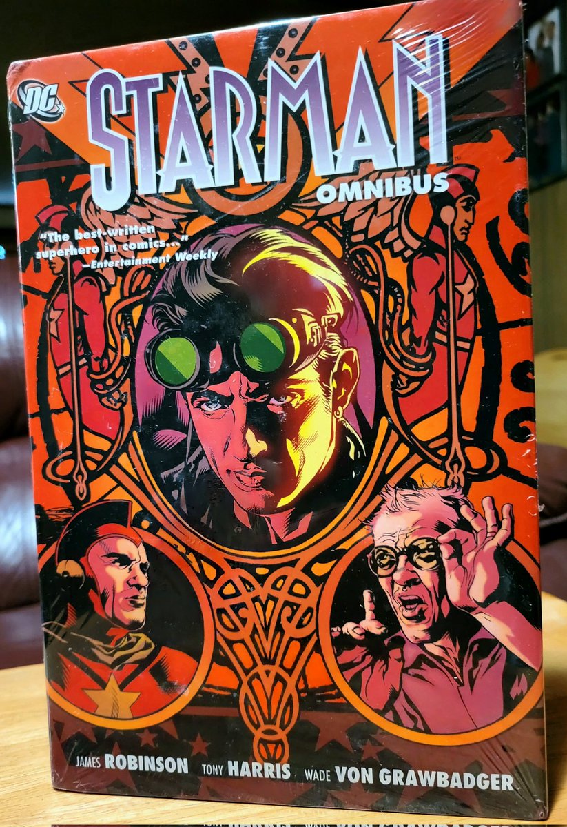 Kristo_Kai's tweet photo. MAIL CALL!!! 'Starman' Omnibus v1 (2008) by writer James Robinson &amp; artist Tony Harris and embellisher Wade von Grawbadger has arrived. 🌟🌟🌟 @IntoWeird #JackKnight #mycomiccollection #comics https://t.co/zR2UMwxzRE
