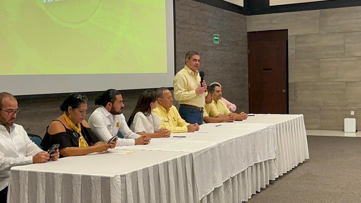 Luis E. Cházaro tweet media