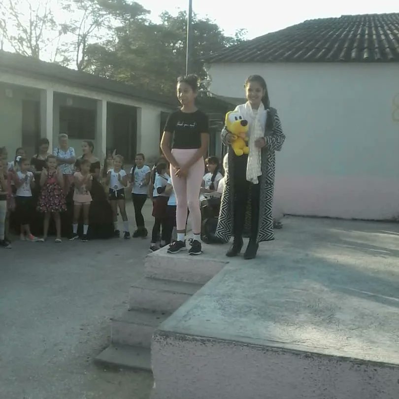 Homenaje a nuestras queridas, consagradas y entusiastas Instructoras de Arte.
FELICIDADES.
<a href="/DMEmanicaragua/">DMEManicaragua</a> <a href="/dpevillaclara/">DGEP Villa Clara</a> <a href="/CubaMined/">MINED</a>, @CubaEduca <a href="/FarinaEstevez/">Yoandry Fariña Estévez</a>,<a href="/coralia_saez/">Coralia Ruiz Sàez</a>, <a href="/LisbeyVilches/">Lisbey Devora vilches</a> , <a href="/curbelo_asley/">Dr. C. Hernadith Asley Curbelo Castillo</a>, <a href="/elsa_ena/">Ena Elsa Velázquez Cobiella</a>, @yamilet50088609, <a href="/FarinaEstevez/">Yoandry Fariña Estévez</a>, <a href="/VcProvincial/">Comunicadora Institucional de Educaciòn VC🇨🇺</a>