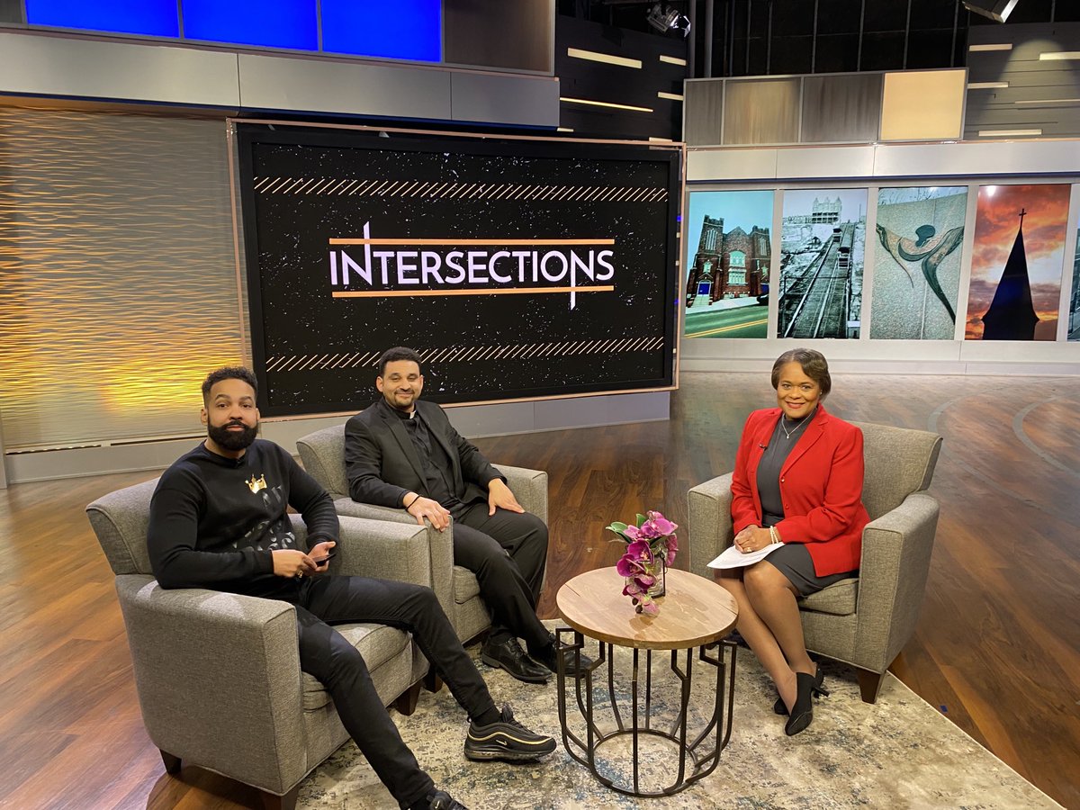OGCooking's tweet image. Tune in to a new episode and great conversations on Intersections ⁦@TheCW⁩ this Sunday at 11:30am simulcast on @CBSN as well then it can be seen on ⁦@KDKA⁩ website. #conversations #community #neighborhoods ⁦@LisaSmithKDKA⁩ ⁦⁦