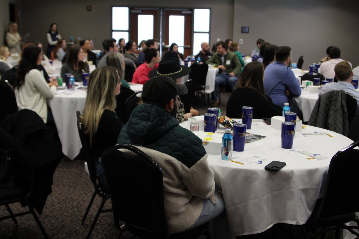 BGYoungPros's tweet photo. Thank you to everyone who made it out to our BGYP Lunch + Learn event today!

We had a full room of young professionals networking and learning about communication. https://t.co/1Q8bu34357