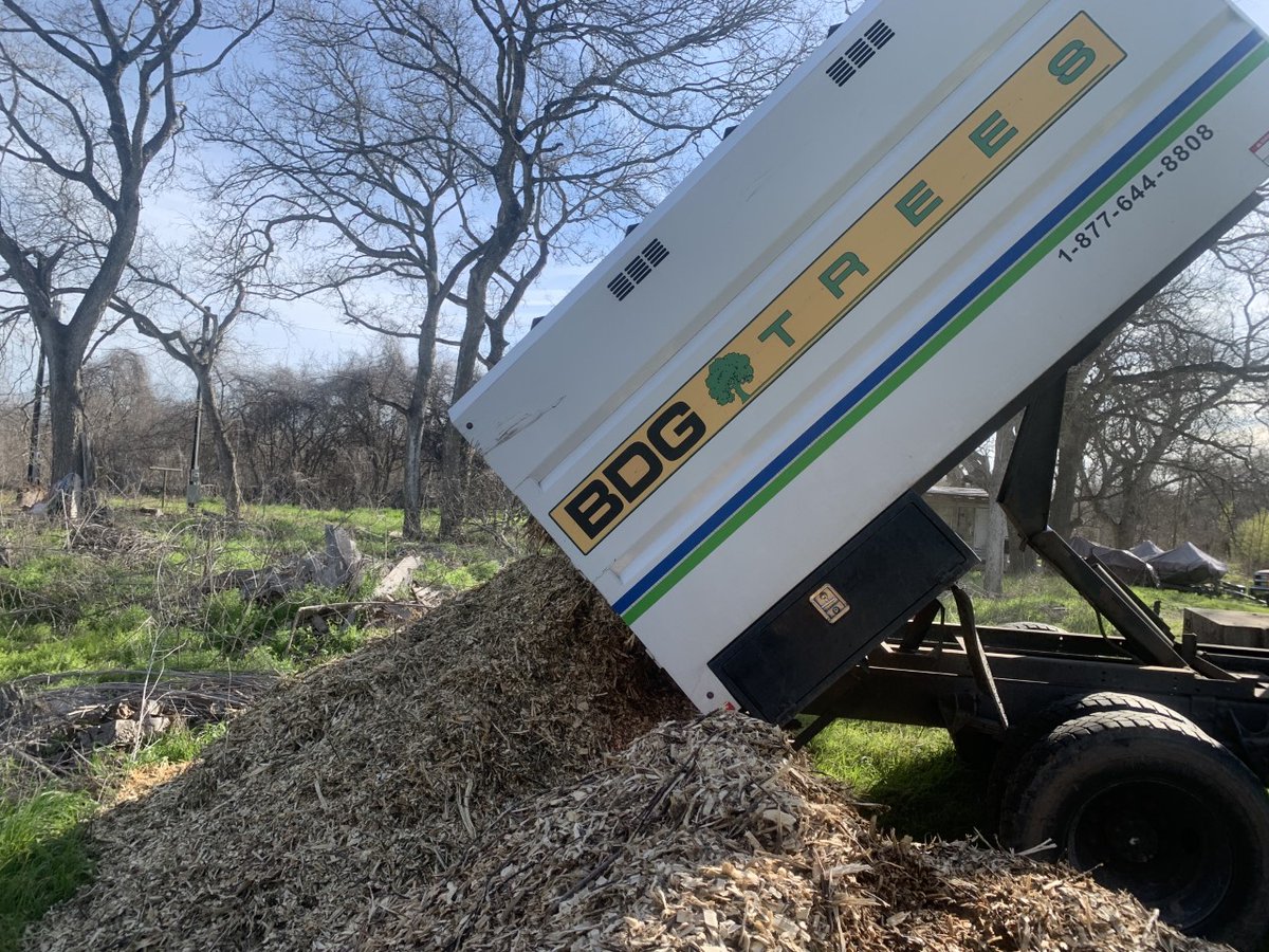 WeAreLocoal's tweet photo. Thank you to BDG Trees for the free mulch.  With a LOCOAL Rainmaker, this pile of "waste" could be turned into biochar and carbon credits worth more than $1000 of new revenue with sustainable impact.  Is wood waste a problem for your business?  Let's talk about wood waste! https://t.co/fl0EKDzoBM