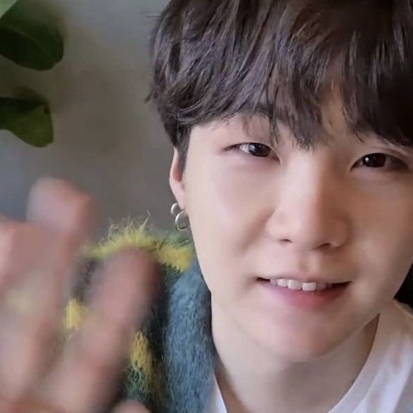 Nish_Thv's tweet photo. No me pregunten si lo que sentí era amor.. porque aún sigo enamorada!
💜💜 LOVE U YOONGI 💜💜
#myhalf💜 #mirazondeser
I vote #YetToCome for #BestMusicVideo of @BTS_twt at the #iHeartAwards 💜 https://t.co/CEv28jfNLn