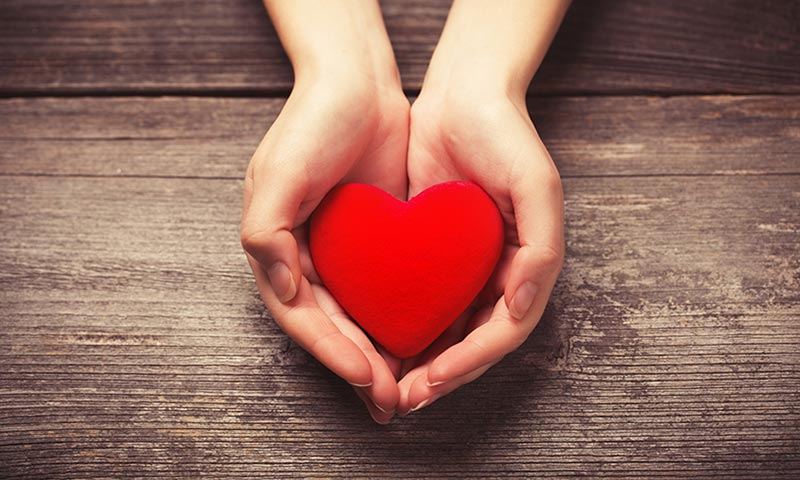 laletroteca's tweet photo. «Recordar» procede del latín «recordāri», formado por «re-» ‘de nuevo’ y «cordis» ‘corazón’. En origen, «recordar» significa ‘volver a pasar por el corazón’. https://t.co/dMpaPFHfEj