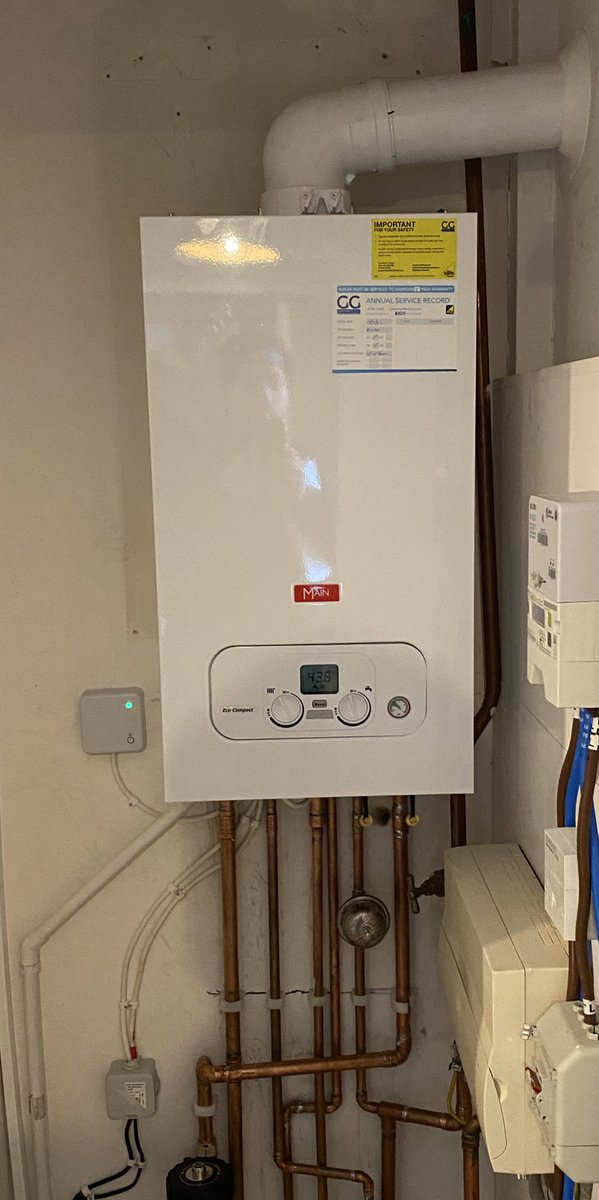 GrahamsGasUK's tweet photo. Been a busy few months for Grahams Gas. This week alone 2 old inefficient boilers out and 2 new A rated boilers installed both with magnetic system filters and smart thermostatic controls ๐๐ป
#grahamsgas #boilerengineer #boilerservice #boilerbreakdown #boilerinstallation #adey https://t.co/xtXASuDHaU
