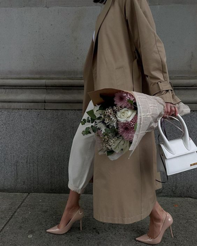 AnzelikaSimon's tweet photo. always surrounded by fresh flowers https://t.co/SzSzceHzfl