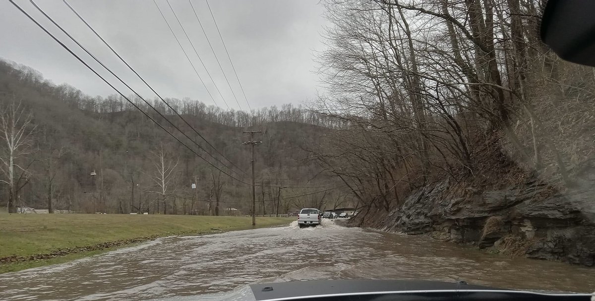 JosephB4U2C's tweet photo. I had an interesting drive in to work. I probably should of just turned around but…. Well, I was 99.9% sure it would be fine. https://t.co/Mjn2X1bPcC