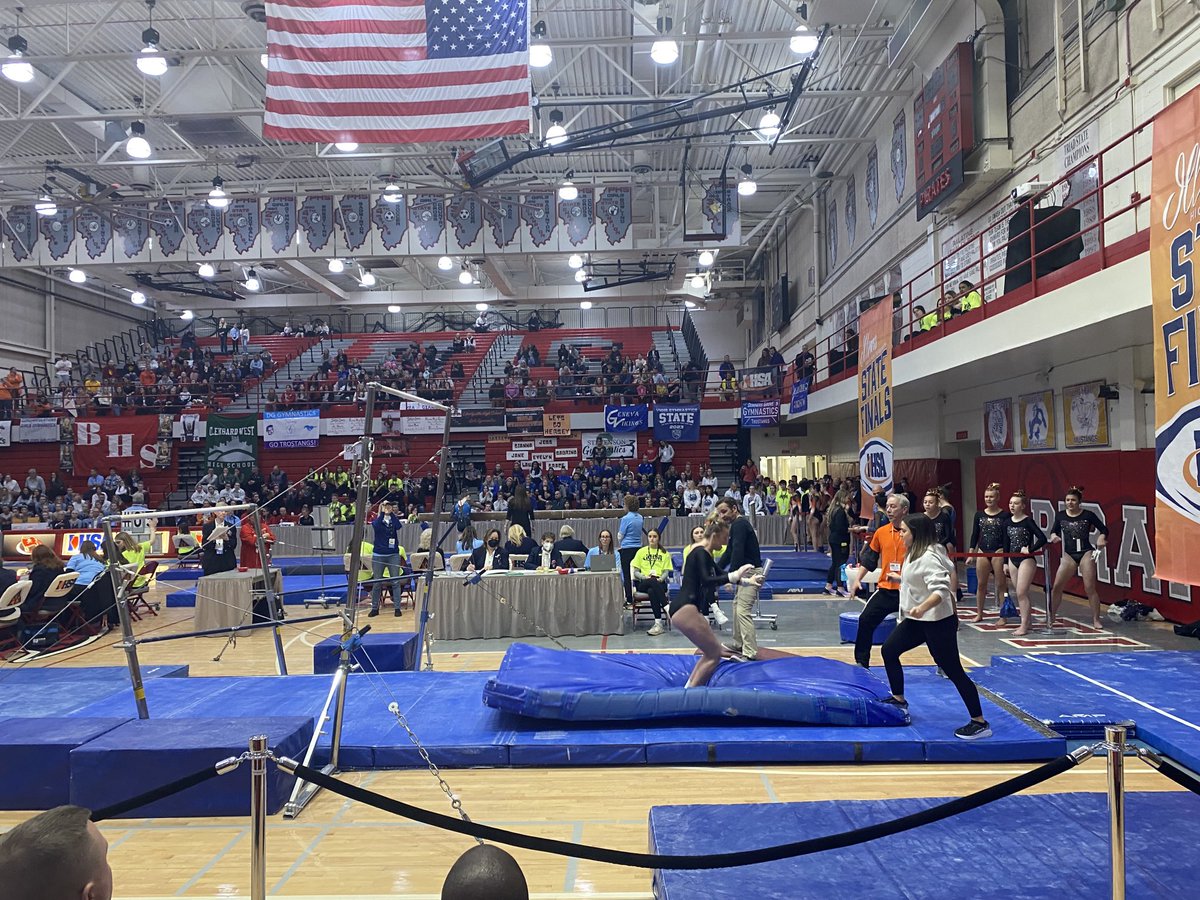 Eden Russell scores 9.25 on the Bars!