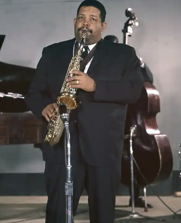 globaljazzqueen's tweet photo. "...In order to play a musical instrument you should understand what music is all about...music speaks for itself...There's only music and the rest of it is non-music."-CANNONBALL ADDERLEY
#jazz https://t.co/8L33SZMfuS