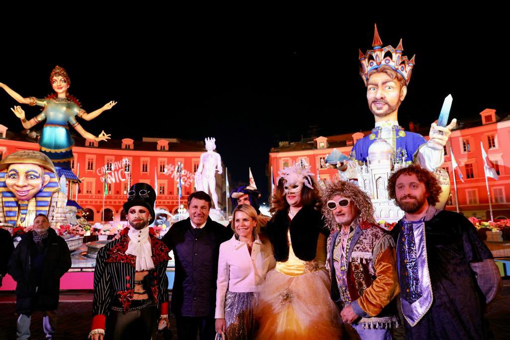 cestrosi's tweet photo. Avec @casanovapierre, @cmassad de l'IGLTA, @erwannleho, Jean Louis Longo et Dana Osikovski pour lancer le #Queernaval qui célèbre la diversité et l'inclusion. Quelle belle ambiance sur la place Massena pour cet événement @nicecarnaval organisé grâce au soutien de la @villedenice. https://t.co/io75JT74yQ