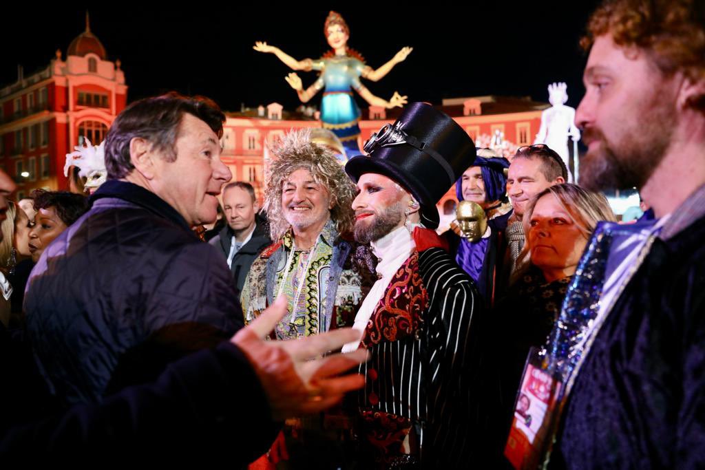 cestrosi's tweet photo. Avec @casanovapierre, @cmassad de l'IGLTA, @erwannleho, Jean Louis Longo et Dana Osikovski pour lancer le #Queernaval qui célèbre la diversité et l'inclusion. Quelle belle ambiance sur la place Massena pour cet événement @nicecarnaval organisé grâce au soutien de la @villedenice. https://t.co/io75JT74yQ