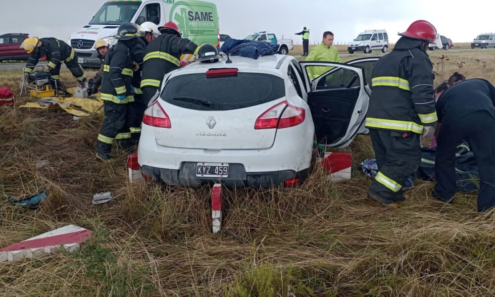 labrujula24's tweet image. Impactante choque frontal en Ruta 3: cinco heridos labrujula24.com/notas/2023/02/… #CHOQUEFRONTAL #coroneldorrego #lasoscuras #ruta3