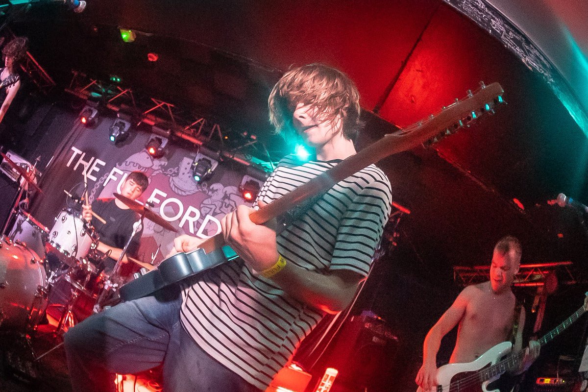 aliddlemore's tweet image. Four random past show pics from my Google Drive 
@RISEFEST22  @Cassyette 
@citysnakes
Pariah 
@Slackrr_