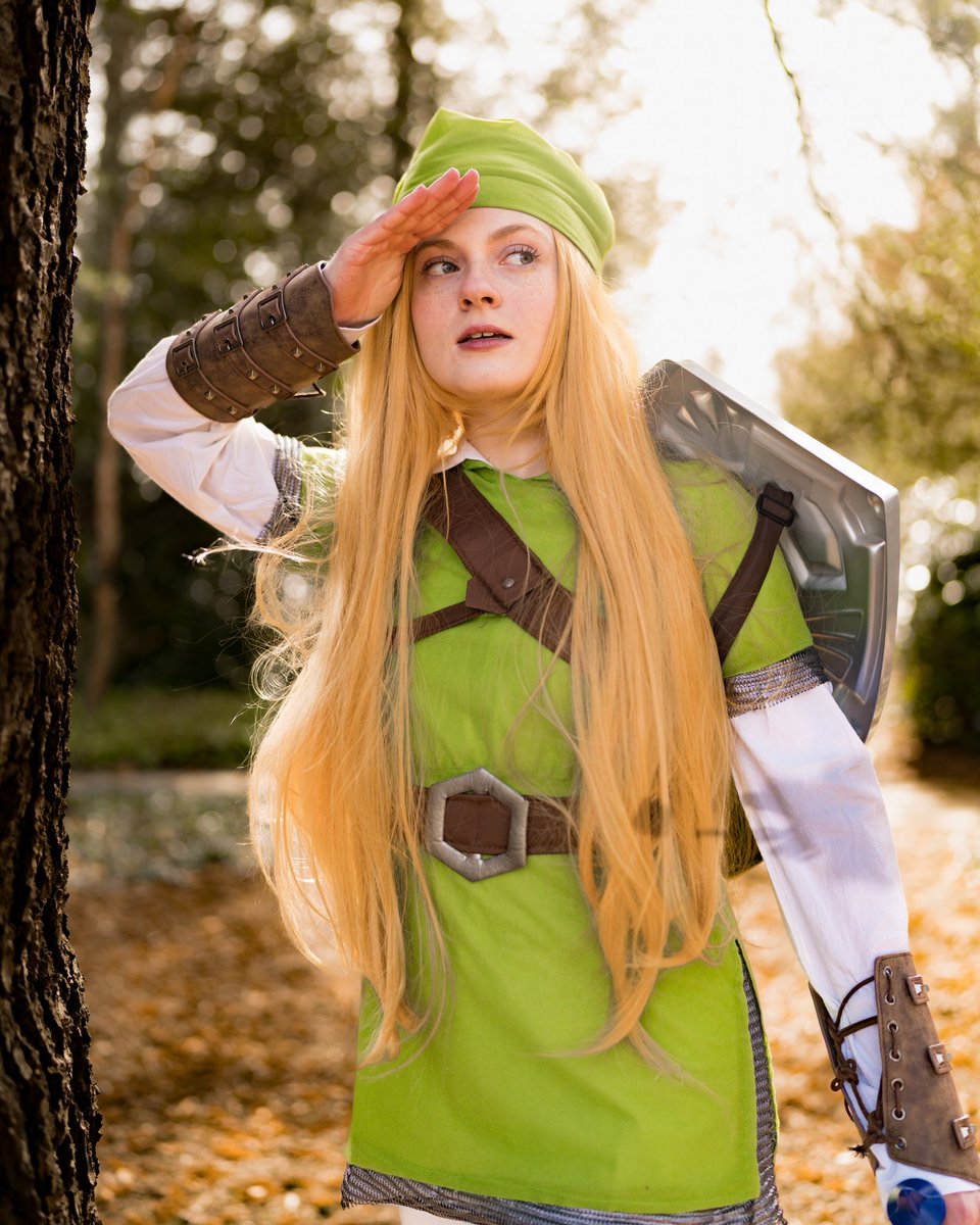 kirblin_'s tweet photo. it’s dangerous to go alone 💚 https://t.co/tNQD089TaO