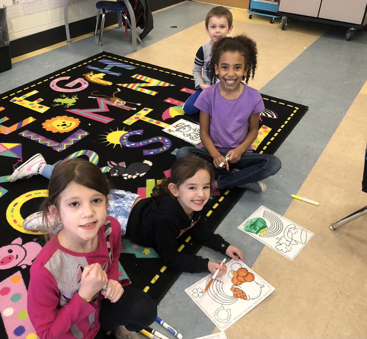 katielponder's tweet photo. I loved hanging out with some new and familiar faces for Tower Time! #ColoringClub @TinaWartman https://t.co/RjOa46vlVY