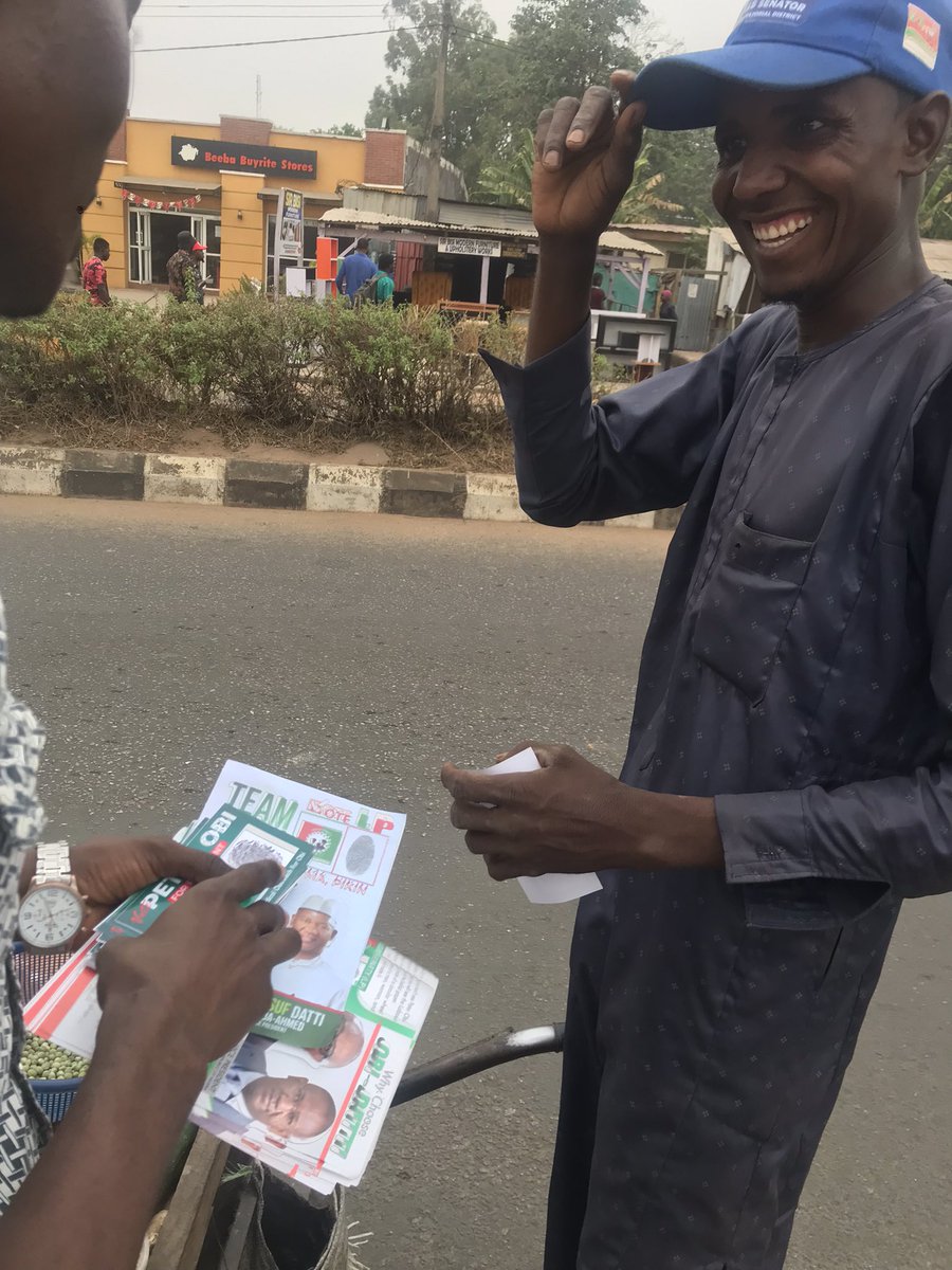 MeekeyDon's tweet photo. The joy in him when he heard about @PeterObi🥹 God's chosen hope for a better Nigeria.
#gistlover #CollectYourPVC #akamemorialservice #LabourParty #2023election https://t.co/jWtKO0dHux