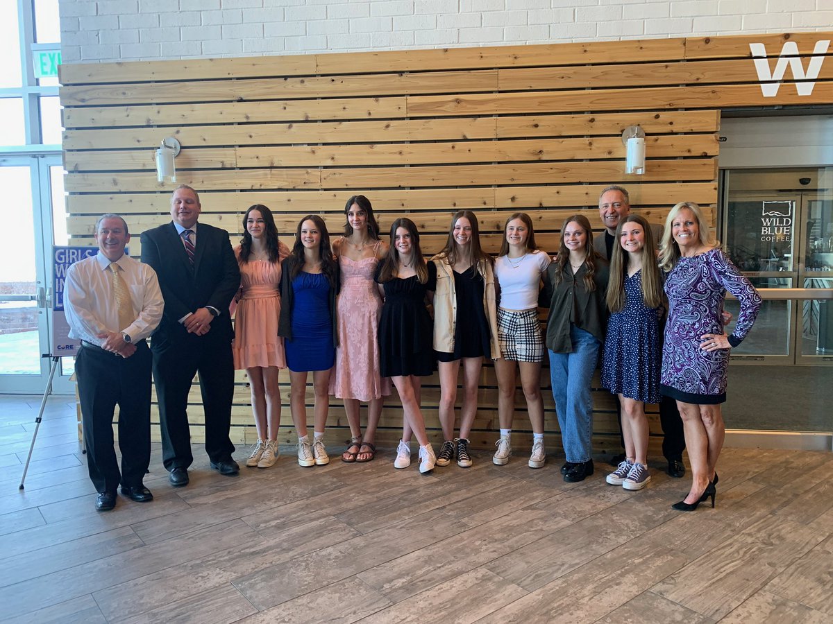 CountyADShuck's tweet photo. Congratulations to Douglas County’s Class of 2023 DCSD’s Women in Sport honorees! So PROUD of you Cass, Bradey, Mia, Marina and Channing! #GIRLpower #CountOnCounty https://t.co/WhDFvbmn1I