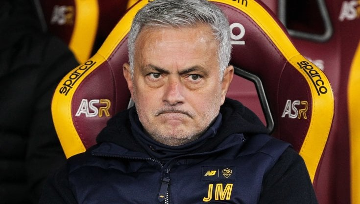 DrTuitter's tweet photo. 🔴 #Spalletti propone un calcio fantastico, con giocatori che sono disegnati su misura per questo calcio. Quando vedo i vari #Allegri , #Mourinho e #Inzaghi cadono le palle. Dicono che si sono aggiornati. Ma in realtà sono rimasti solo a guardare, senza far nulla #SassuoloNapoli https://t.co/YHTQGpTIiL