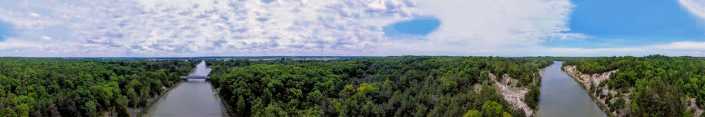 Martin_Crest's tweet photo. 𝘼𝙪𝙨𝙖𝙗𝙡𝙚 𝙍𝙞𝙫𝙚𝙧 𝘾𝙪𝙩 𝙛𝙧𝙤𝙢 𝙩𝙝𝙚 𝙖𝙞𝙧 (full 360 #panorama), Port Franks ON, June 2022 - for #FlybyFriday #ForestFriday, Daily #PhotoTheme #Photography #DJI #MavicMini #PanoPhotos #ClickToExpand
View 360 animation at https://t.co/1uUJg8uRui via #Dermandar https://t.co/nnYWCSO4Vz