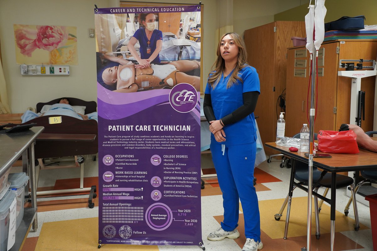 CanutilloISD's tweet photo. Oh what a night! 👩‍⚕️ 👮 🧑‍🔧 💻

The @CanutilloHS CTE Parent Night was a success! Parents and students came out to explore the possible training and career paths that await them. What career path sparked your interest? #BestSmallDistrictinTexas #AAADistrict https://t.co/qG9Hdi8XLU
