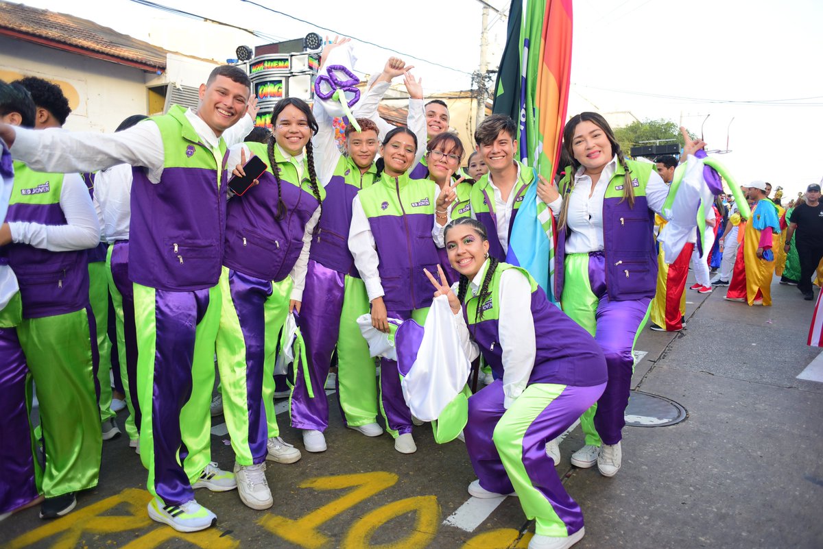 ¡Sin gorrito no hay fiesta! 🕺🏽💃🏽La RedJoven presente en el Carnaval de Barranquilla, con alegría, información integral, diversa y sin sesgos llega a cada rincón de las fiestas para celebrar con seguridad💚

¡Siempre estamos #EnLaJugada para hablar sobre nuestros derechos!👊