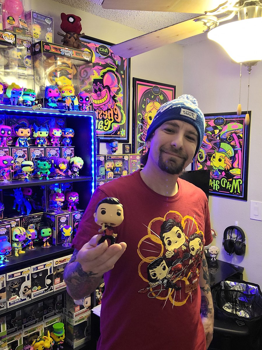 Happy #funkofashionfriday!! What are you wearing today? Have a wonderful #funtastic weekend!!!
#funkofamily #funkocommunity #tgif 
#funko #funkopop #funkosoda #funkofanatic #funkocollector #funkofunatic #funkofunclub #funkophotoaday