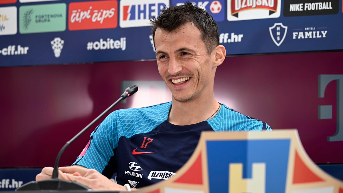 "Thank you <a href="/Osasuna/">C. A. OSASUNA</a> for signing good people, not superstars" 

#Croatia international Ante Budimir drove an elderly woman, a cancer patient and his neighbour, to help her reach the hospital in time 🏥

We're proud of you, Ante. ❤️ #Family 

#Vatreni❤️‍🔥