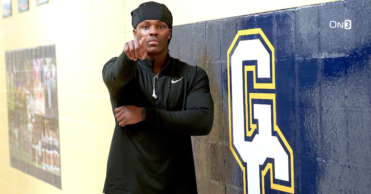 EJHollandOn3's tweet image. The Road Report podcast is back ‼️

Thoughts and intel on several top 2024 Michigan targets, including the big fish at LB, from my time on the road last #GoBlue (FREE). on3.com/teams/michigan…