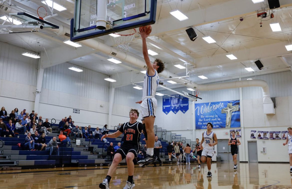 GICCSaderNation's tweet photo. BOYS 🏀 tonight (2/17)
⛹️‍♂️SENIOR NIGHT⛹️‍♂️
🆚: St. Paul 😺
📍: GICC 🏠
⏰: JV- 6:00pm 
       Varsity- 7:30pm
🔵THEME: JERSEY🔵
Striv: https://t.co/KQX6jzN7Iu 

@GICC_Crusaders @GICCBoosterClub @GICCbasketball @Crusader_SN @strivsports https://t.co/jD0w5LoQFp