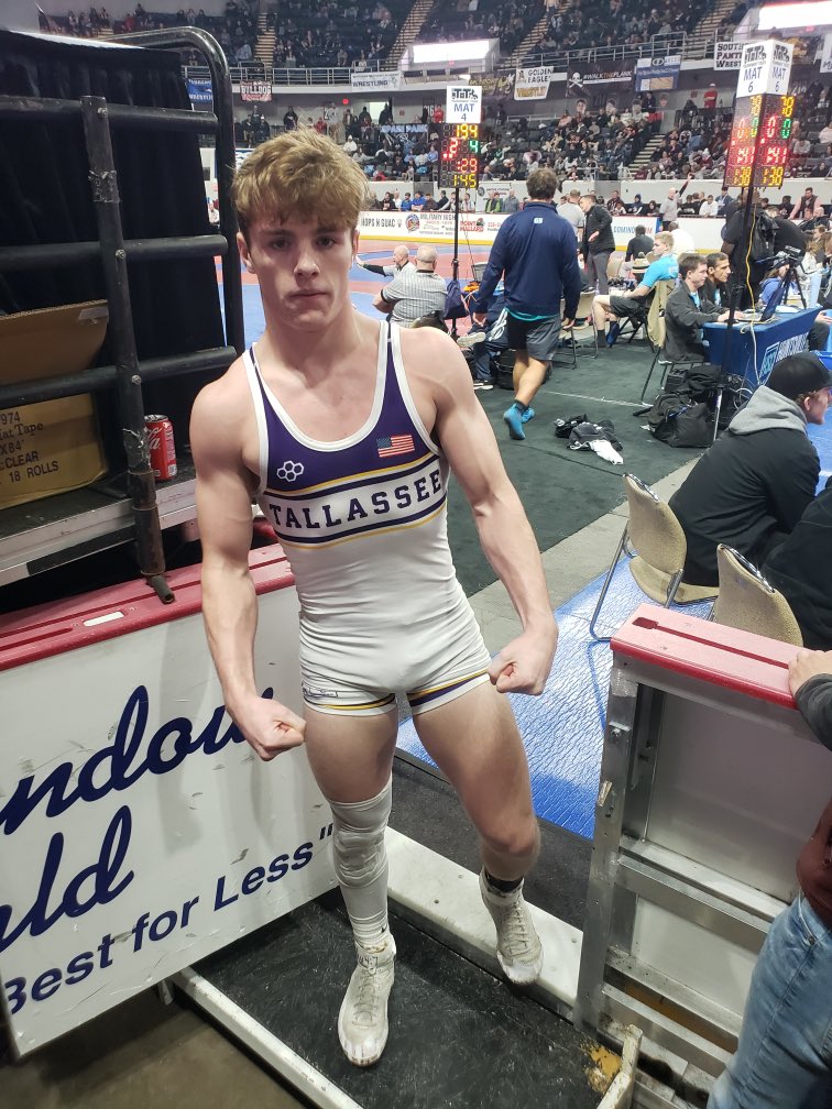 wtlsradio's tweet photo. Rutland Phillips (106) and Land Bell (132) move on to state finals matches in their respective weight classes tomorrow. Tallassee is seventh overall. https://t.co/OFBqRur5zN
