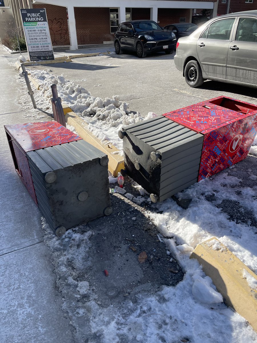 StephanArgent's tweet photo. Why are so many #mailboxes being pushed over in #Toronto ? https://t.co/gdajY7l9EJ