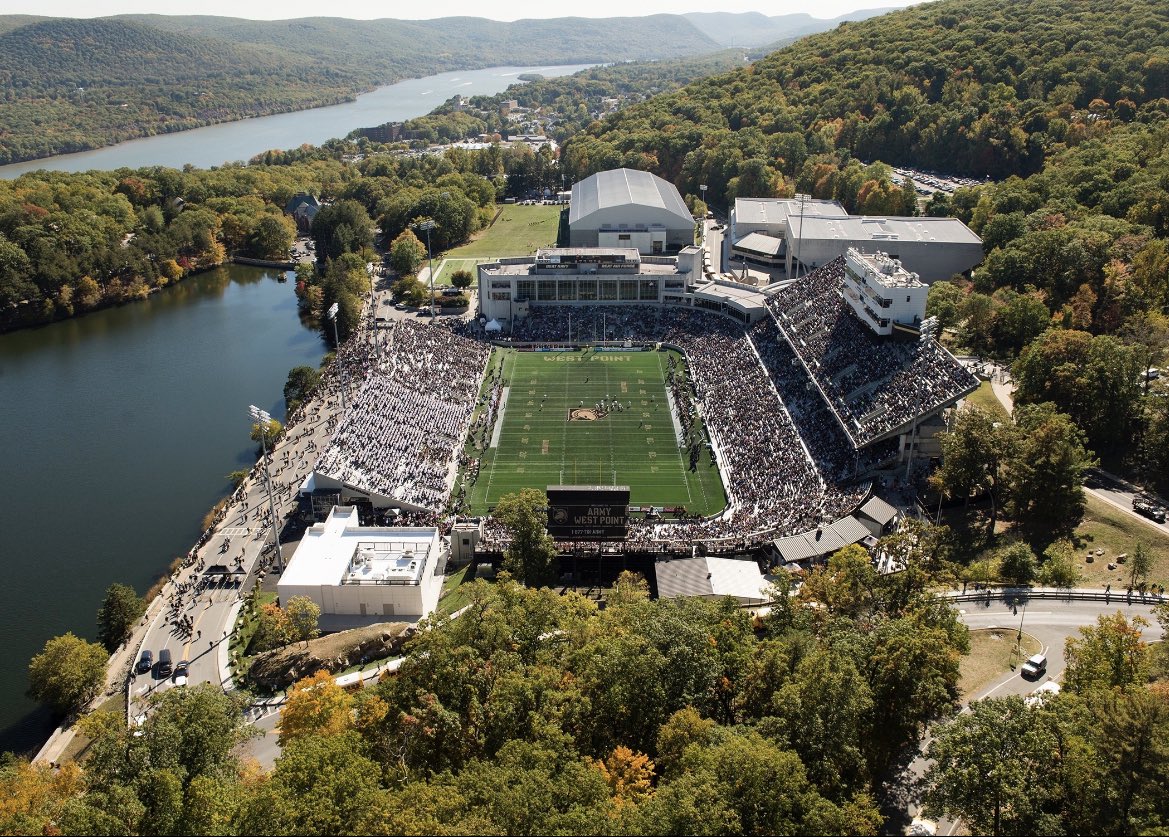 After a great call with @DrinkallCoach, I’m extremely grateful to receive an offer from Army! @raccoonfootball @MJ_NFLDraft @PrepRedzoneWI