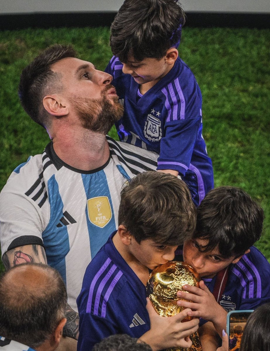 It was taken today🏆two months ago at #FIFAWorldCupQatar2022 and my Messi ❤️ has it....