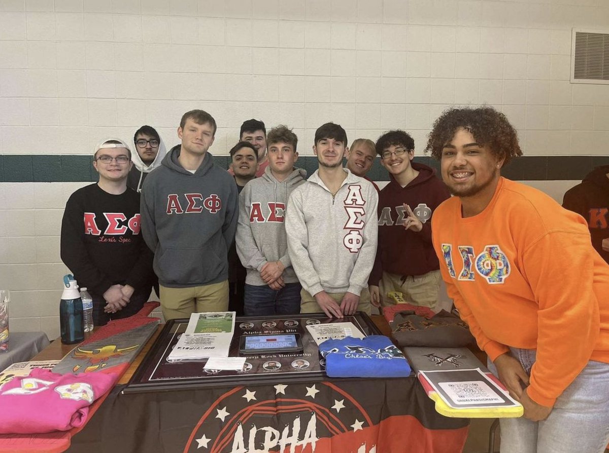 alphasigs's tweet photo. To Better the World through Better Men!
#AlphaSig #rushalphasig #TBTM https://t.co/lv7QecXzUI