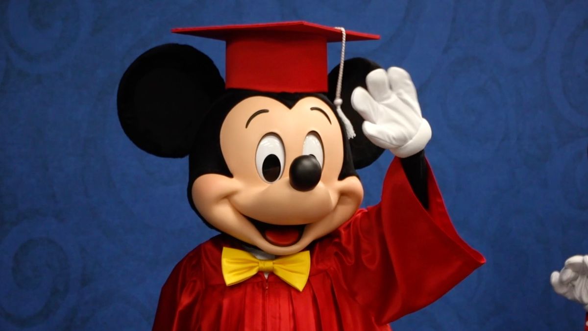 Applications open now: Disney College Program lets students live, learn and earn at Disney World 7ny.tv/3Iv6xzh