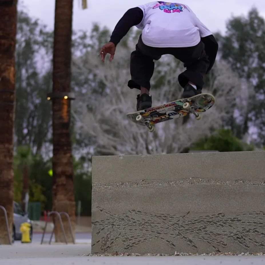 KenOneBeats's tweet photo. Backside Nollie. 📸@crunktage @bonesbearing @DGK @cappelinebrand #NoworriesShredEasy #streetskateboarding #shredeasy #Skateeverydamnday #goproskate #skateboardingreels #skateboardingisfun #acetrucks #dgkallday #skatetomeditate #reels #esskateboard
#bonesbearings #DGK https://t.co/OUmdO2Aa8i
