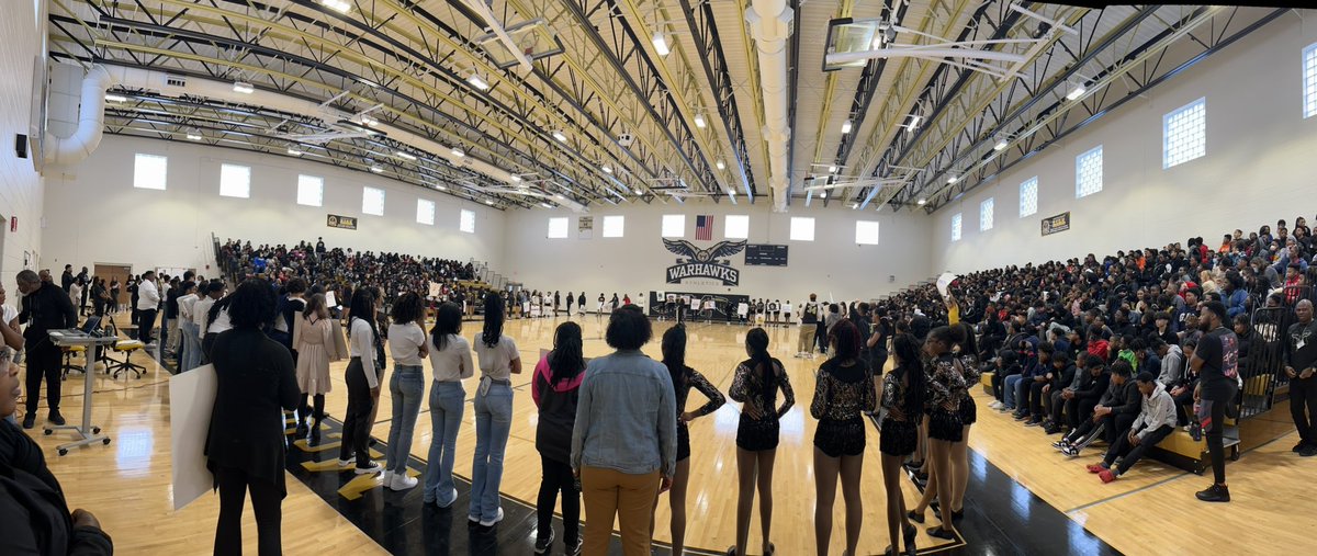 Love everybody! #WarhawkPride was on full display as students & staff celebrated #ChangeAgentsHCS in education and the impact of #HBCUs and the #DivineNine in their community #HCSMoreThanAMonth @DrKim_Kessinger