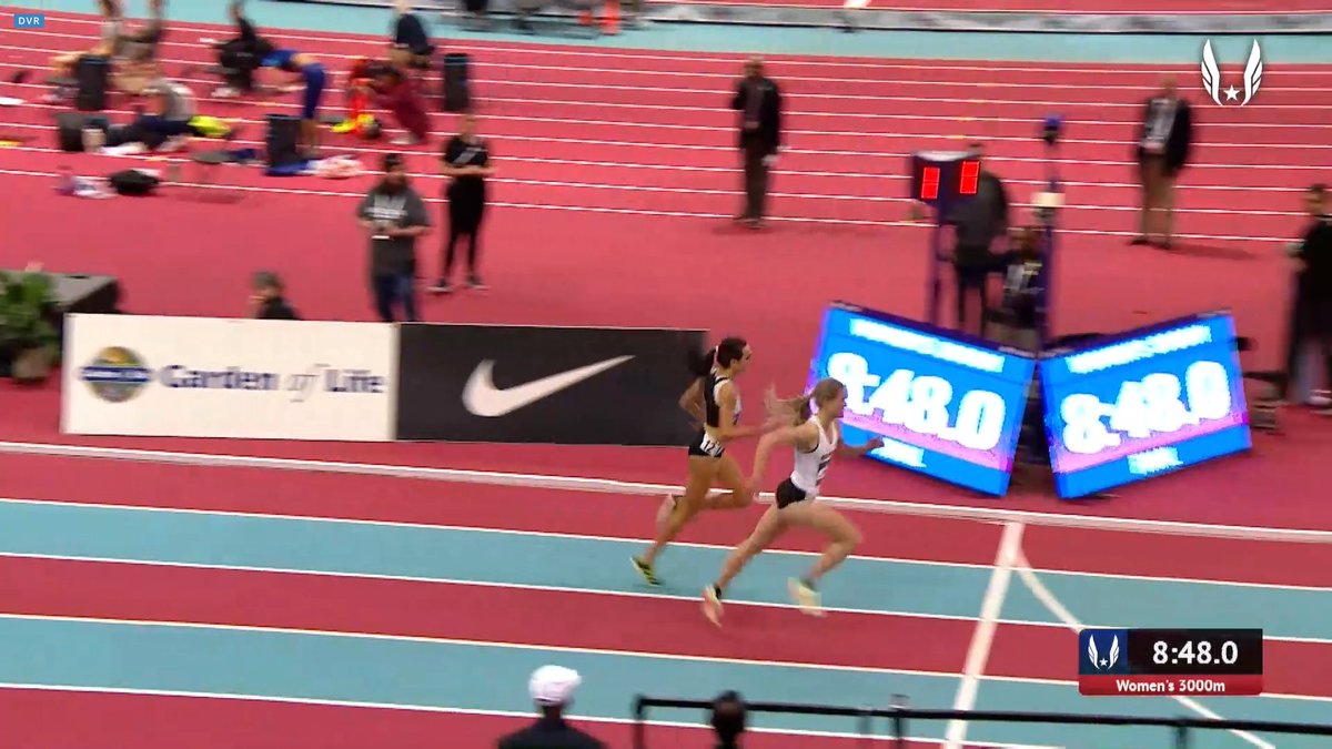 That was an AWESOME women's 3000 at the US Indoor champs in ABQ.

Unsponsored Val Constien, wearing her old Colorado singlet, runs down Whittni Morgan and wins it in 8:48.29. Closed in 30.29 for her last 200 and 2:45 for her last km -- that's moving at altitude.